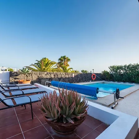 Pola Marinas וילה *