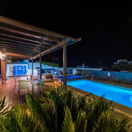 Pola Marinas Playa B Villa