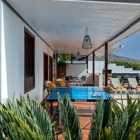 Pola Marinas Playa B Villa