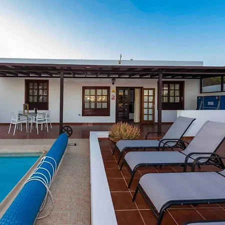 Pola Marinas 빌라 *